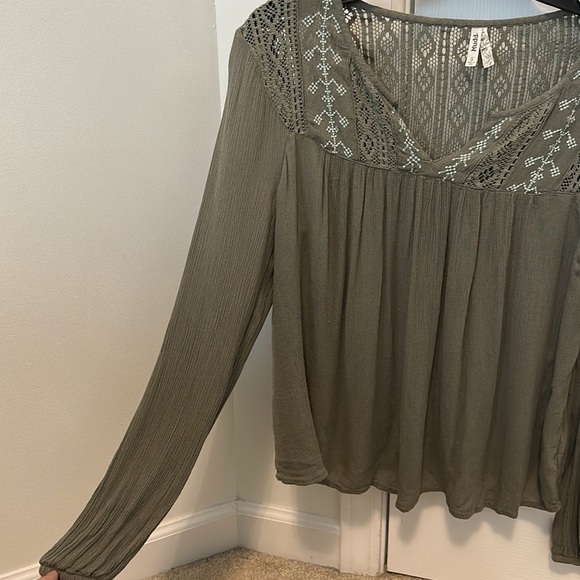 Mudd Top - Picture 2 of 5